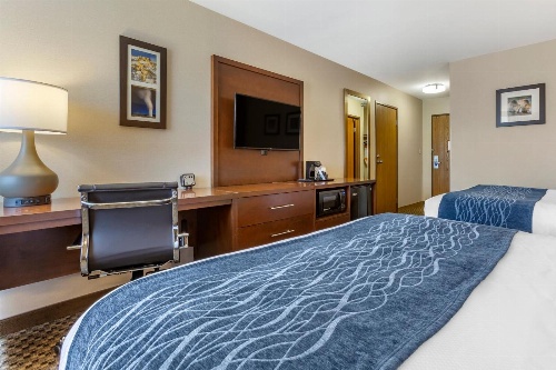 Comfort Inn At Buffalo Bill Village Resort image 1
