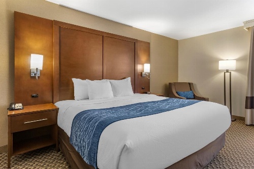 Comfort Inn At Buffalo Bill Village Resort image 3